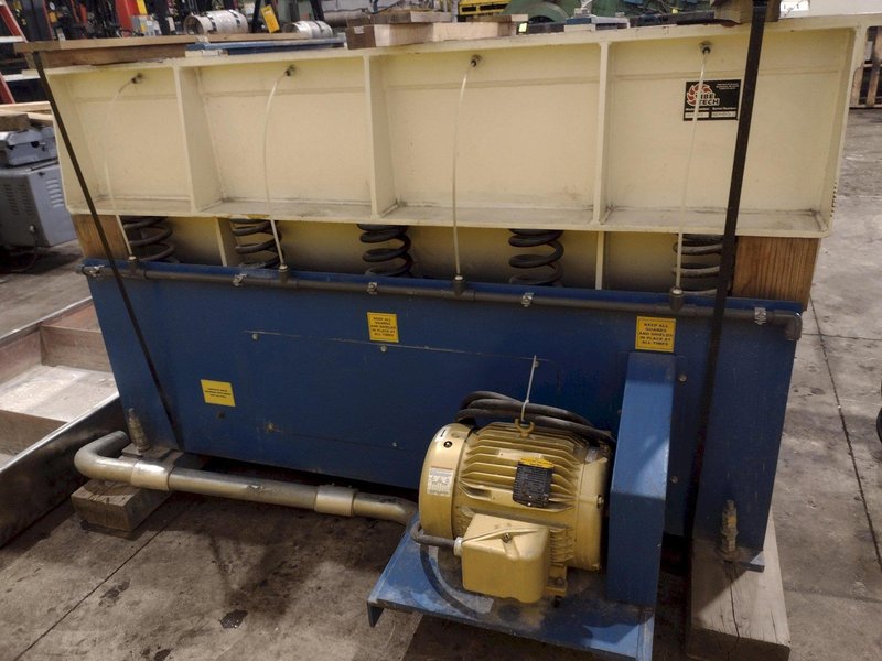 17 CUBIC FOOT VIBE TECH MODEL #VTHT-2472 TUB STYLE VIBRATORY FINISHER : YOBRO #25354