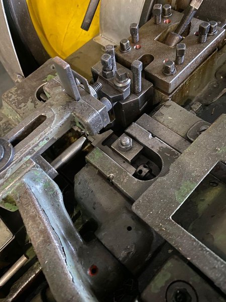 Buendgens Model USS Precision Cutoff Pin Machine