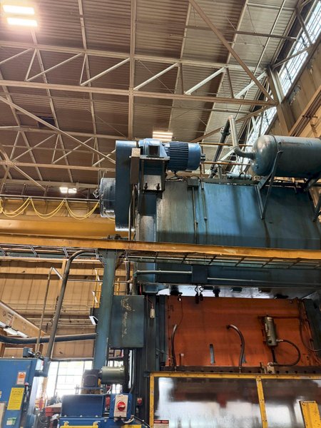500 TON VERSON S2-500-108-60T STRAIGHT SIDE DOUBLE CRANK PRESS. STOCK # 0329626