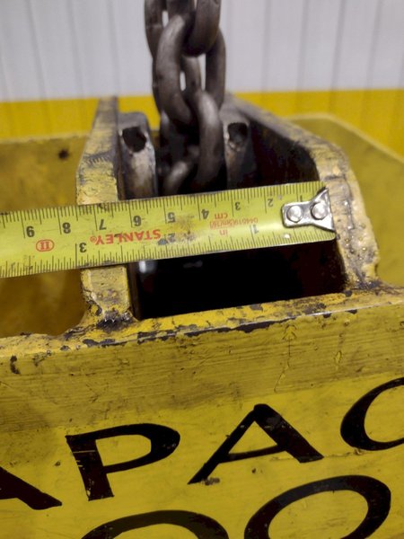 3,000 LBS CALDWELL MOTORIZED COIL GRAB LIFTER: STOCK #22717