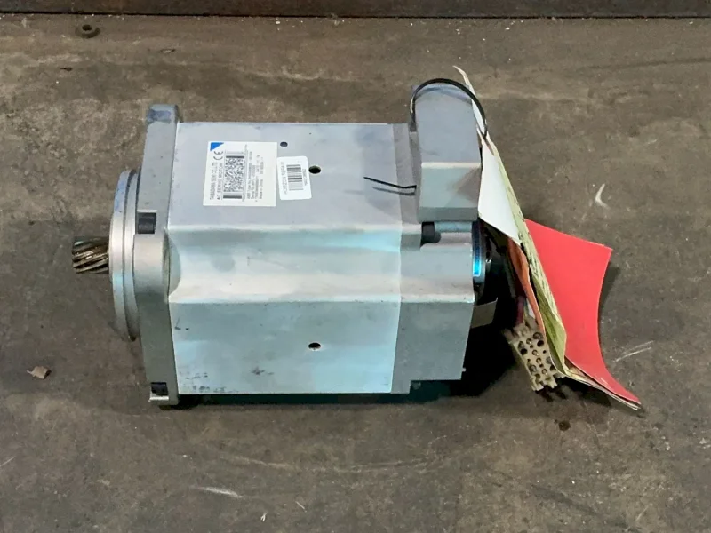 TAMAGAWA SEIKI AC SERVO MOTOR  -  3HNA008029-001 / TS4834N9030E411
