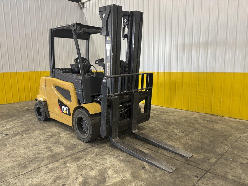 11,000 LBS CAT MODEL #2ET11000 ELECTRIC FORKLIFT, NEW 2020: STOCK #22688