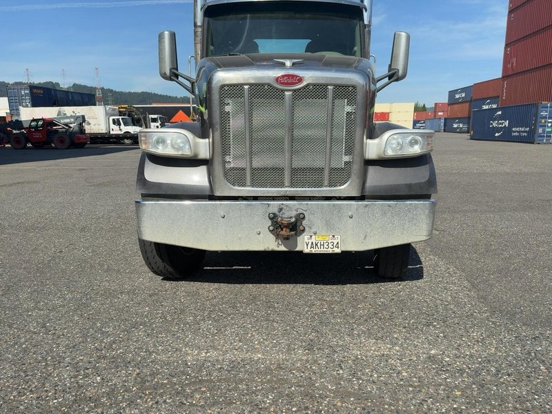 Peterbilt 567 Log Truck, 2018 – PACCAR Engine Heavy Spec Logging Truck, Tandem Axle, Ready to Work