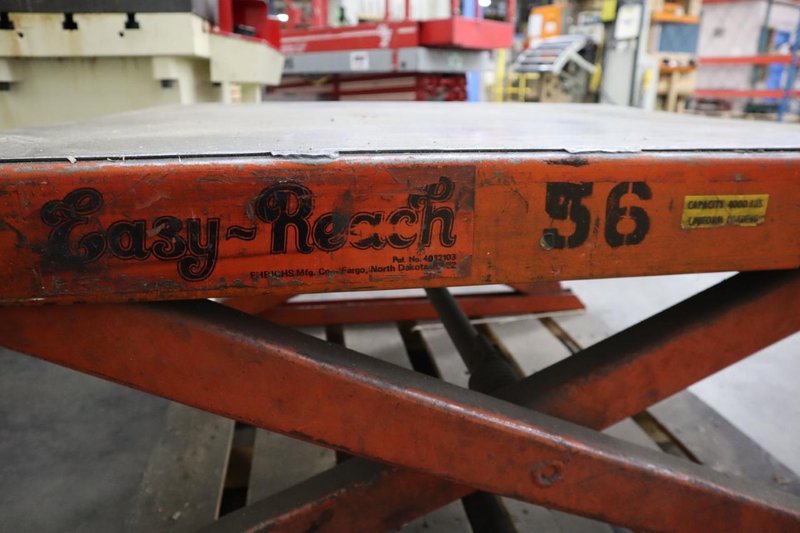 Easy-Reach Scissor Table, 4,000 Lb Capacity, 40&quot;x42&quot;x21.5&quot;, Adjustable Height- Auction Item