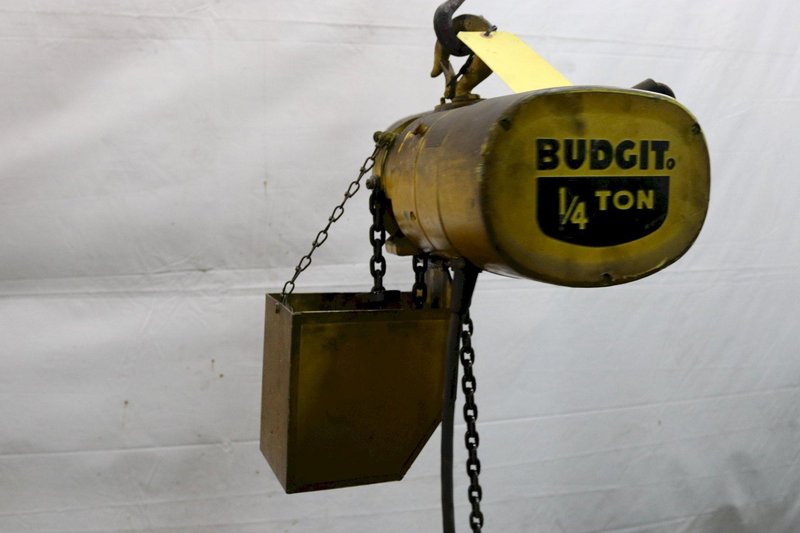 1/4 TON BUDGIT ELECTRIC POWERED CHAIN HOIST : STOCK #11993