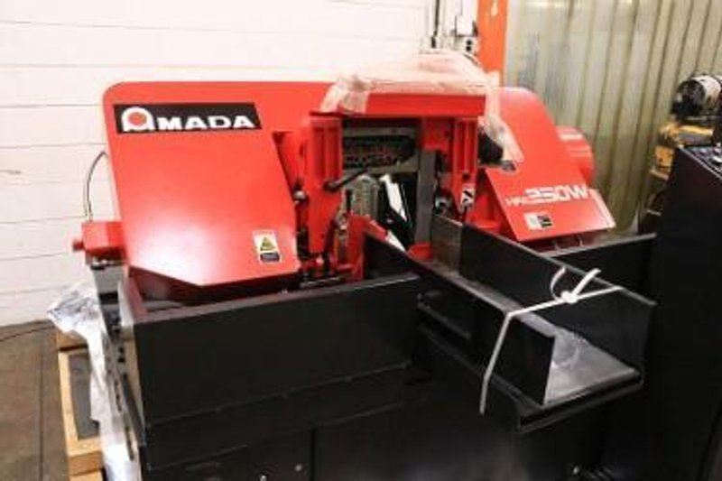 AMADA HORIZONTAL BANDSAW HFA250W