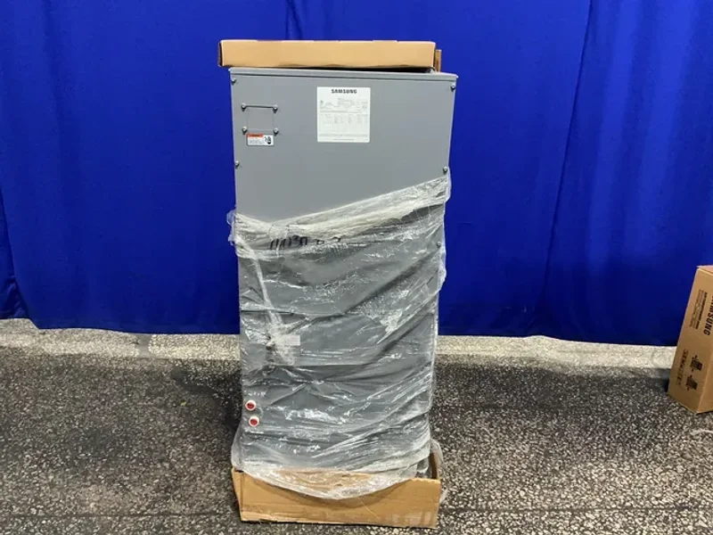 SAMSUNG AIR CONDITIONER  -  AM048TNZDCH/AA