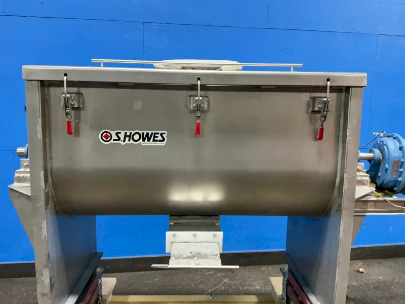 S. HOWES RIBBON BLENDER  -  ES-244