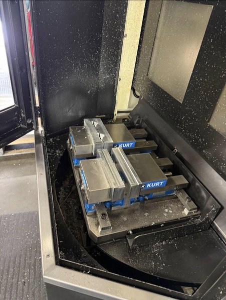 YCM NXV560A-APC VMC, 2015 – Chip Conveyor, Fanuc Control, 12K RPM