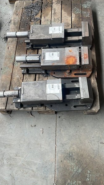 NB - Hydraulic vices