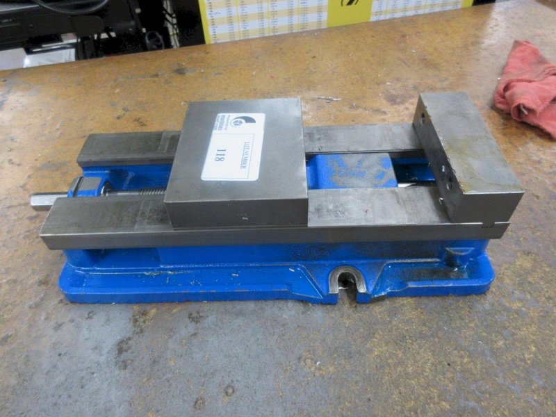 Kurt D688 6&quot; Machine Vise *No Jaws or Handle*- Auction Item