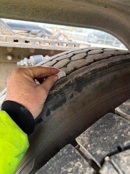 2020 Freightliner Cascadia 1FUJHHDV0LLLC1688