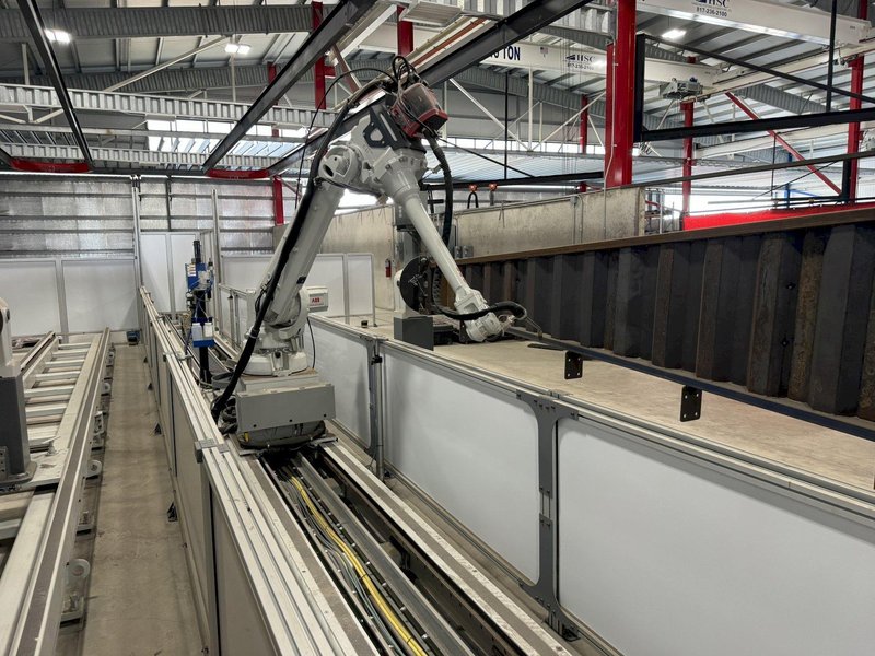 2021 ABB MODEL #IRB 4600 ROBOT WELDING SYSTEM WITH PRESTON EASTIN WELDING FIXTURE: STOCK 21175