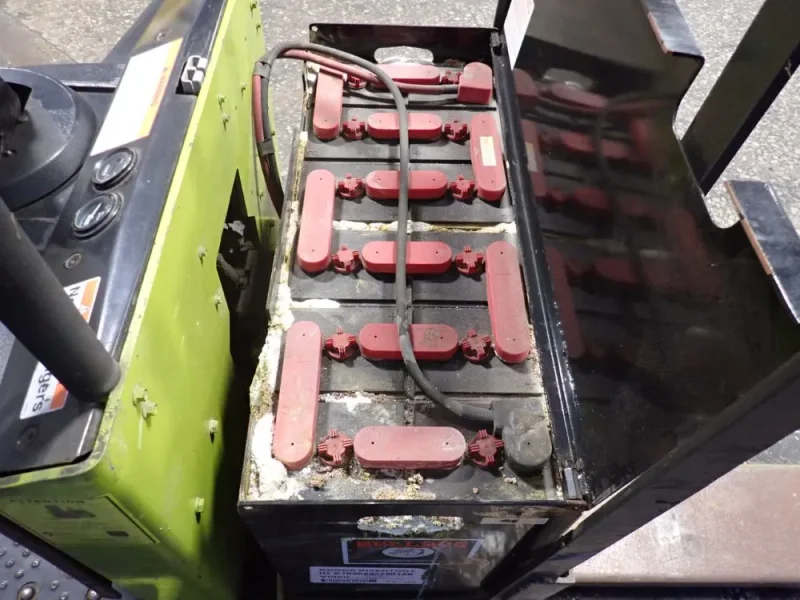 CLARK 6000 LBS ELECTRIC PALLET JACK  -  HWD 30