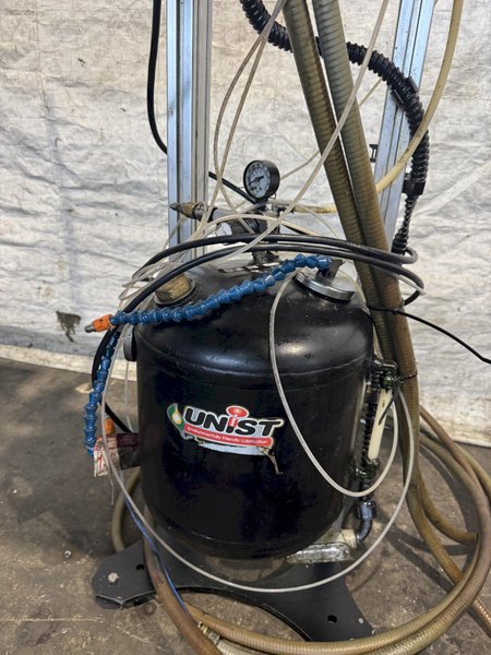 UNIST SPR-2000 LUBRICATION SPRAY ROLLER. STOCK # 0885225