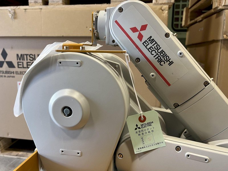 Mitsubishi RV-7FR-D 15.4lb Industrial Robot System For Sale - New In Box