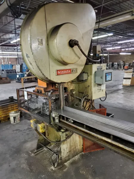 NIAGARA 45 TON OBI PRESS, S/N 44982, STOCK# 14210J
