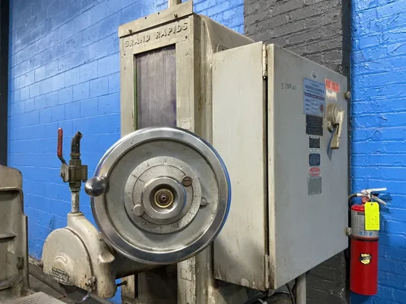 GALLMEYER &amp; LIVINGSTON CO. 6”X18” GRAND RAPIDS GRINDER  -  250