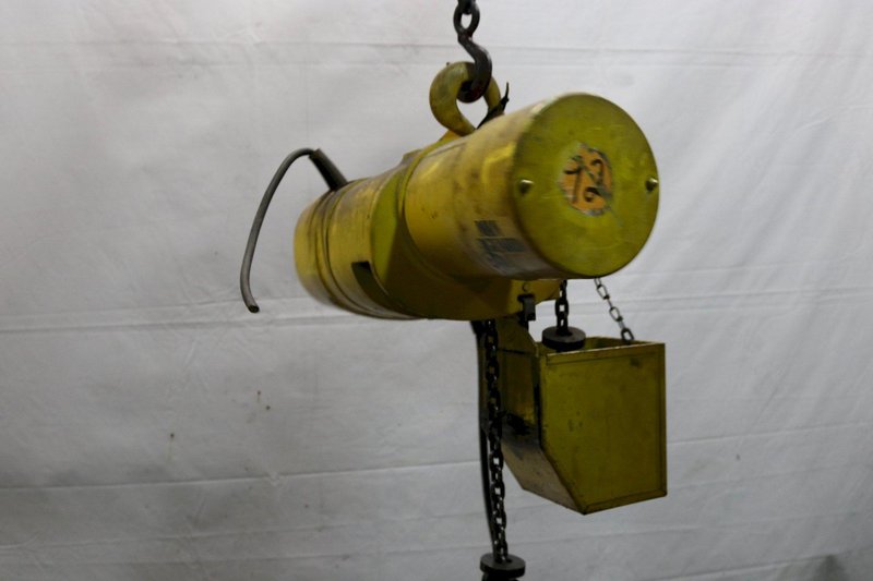 1/4 TON BUDGIT ELECTRIC POWERED CHAIN HOIST: STOCK #12000