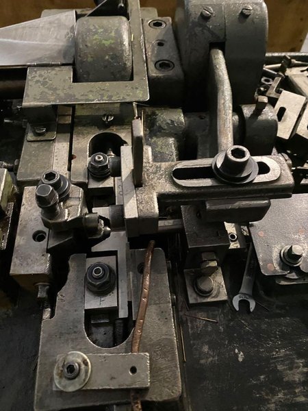 Buendgens Model USS Precision Cutoff Pin Machine