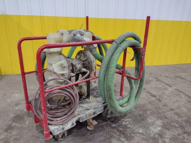 WATER PUMP ON CART: STOCK #20147