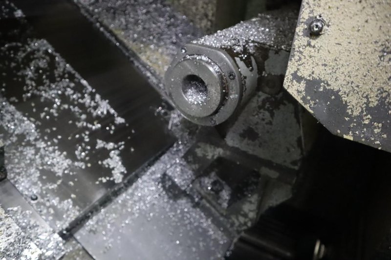 Okuma LB15 II CNC Lathe Turning Center, OSP700L CNC, 12 Station Turret, Tailstock, 8&quot; Chuck, Chip Conveyor- Auction Item