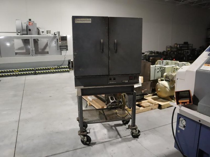 Despatch Laboratory Heater 34G6 LBB/LEB Series 400F/204C On Heavy Duty Portable Base- Auction Item