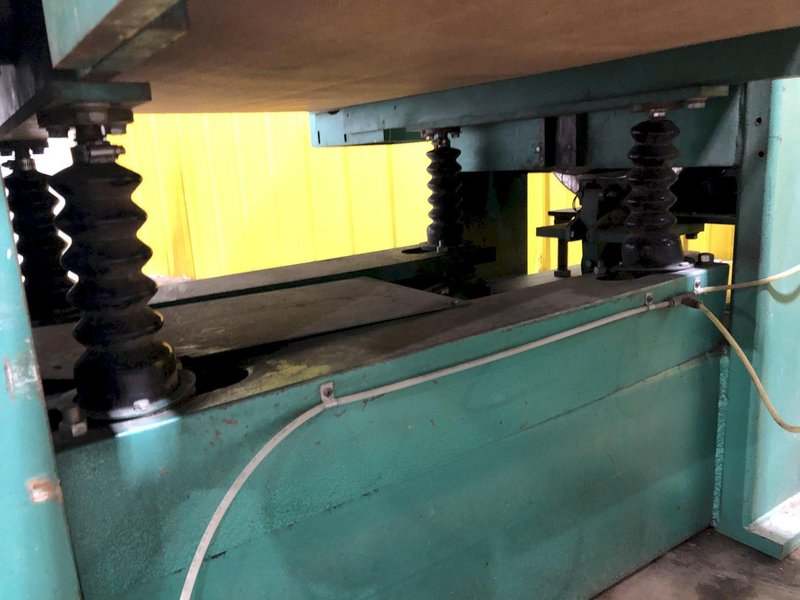 24&quot; TIMESAVER MODEL #325-1HDA 75 HP SINGLE HEAD HEAVY DUTY BELT GRINDER/SANDER: STOCK #16299