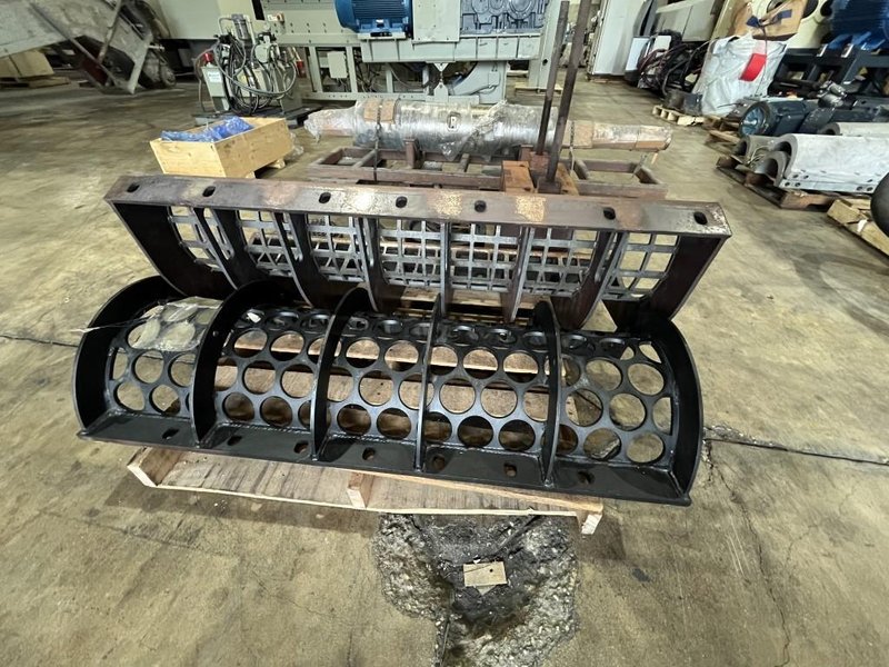 52&quot; Wide Republic Single Shaft Shredder, Model RZL52-200-S-15-3-80-D, 200hp