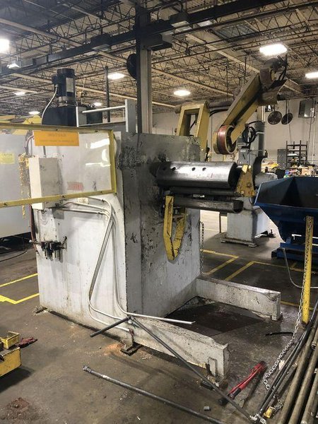 10000 LB RED BUD UNCOILER WITH HOLD DOWN ARM