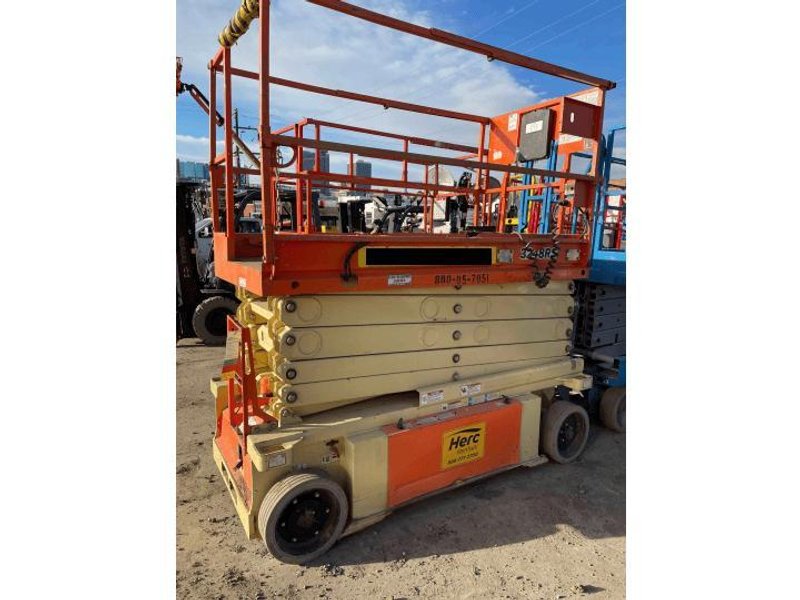 JLG 32′ Platform Height 3248RS Electric Scissor Lift, 2015 – 38′ Max Work Height