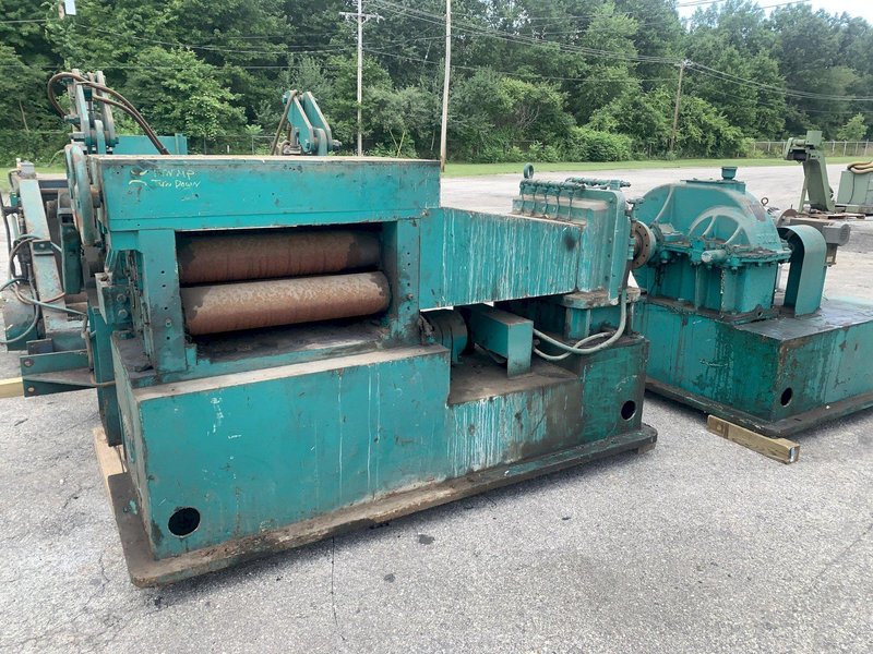 20,000 LB X 30&quot; X .500&quot; YODER COIL CRADLE &amp; STRAIGHTENER FEED LINE: STOCK #13050