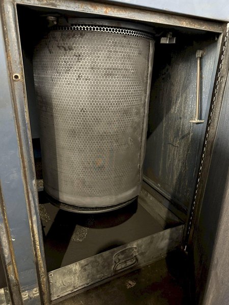 DONALDSON TORIT VS-2400 CARTRIDGE TYPE DUST COLLECTOR. STOCK # 0102723