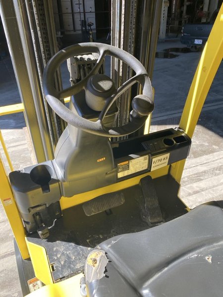 Hyster E70XN Electric Cushion Tire Forklift, 2021 – 7,000 lb Capacity, Sit-Down Rider (1)