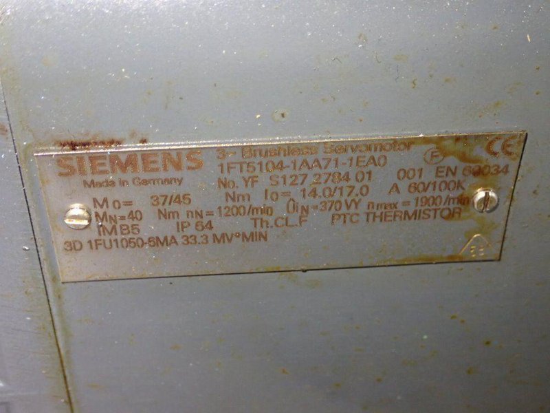 SIEMENS BRUSHLESS SERVO MOTOR  -  1FT5104-1AA71-1EA0