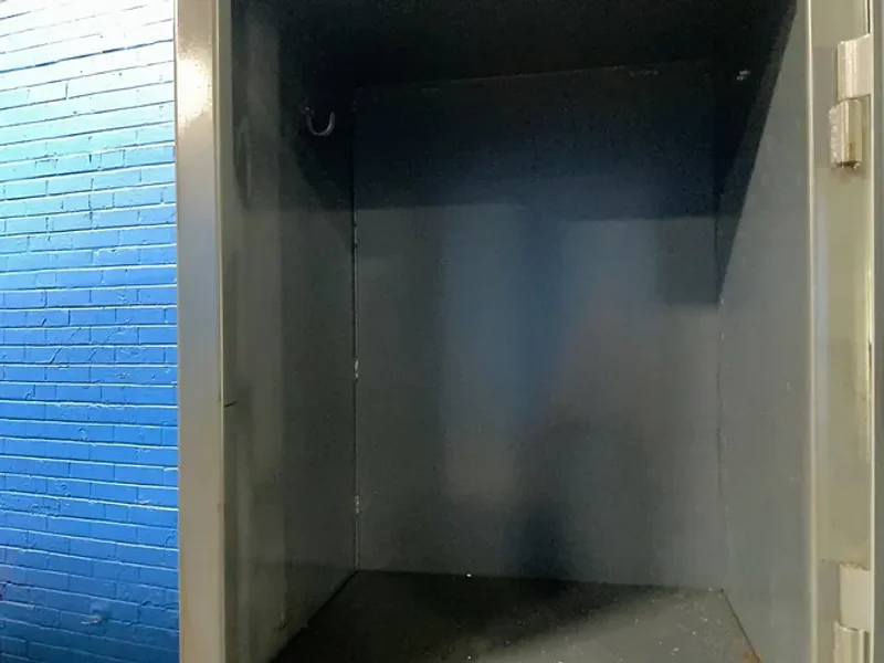 STRONG HOLD 10 DOOR LOCKERS
