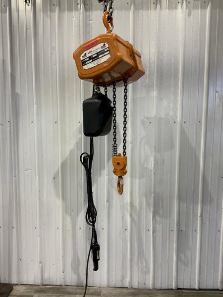 2 TON VESTIL ELECTRIC HOIST MODEL H-4000-3: STOCK #80868