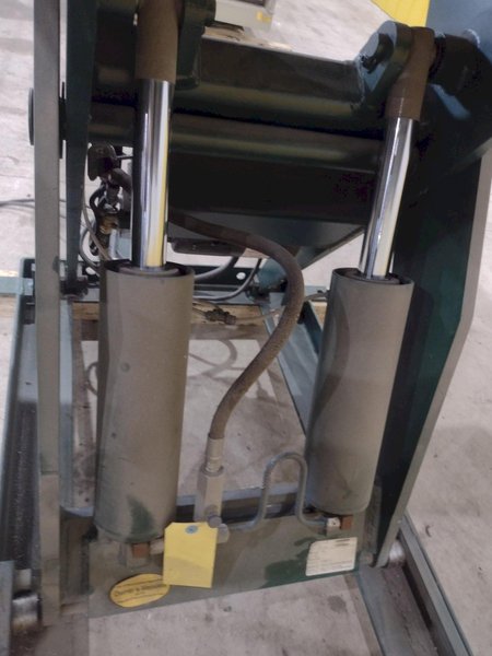 3800 LBS X 60" X 42" SOUTHWORTH MODEL #LS4-36 HYDRAULIC SCISSOR LIFT TABLE WITH ROLLER TOP, 110 VOLT: STOCK #20882