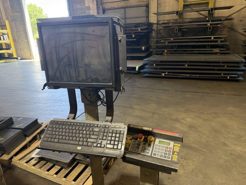 130 Ton x 8′ Accurpress 71308 Hydraulic Press Brake, 1999