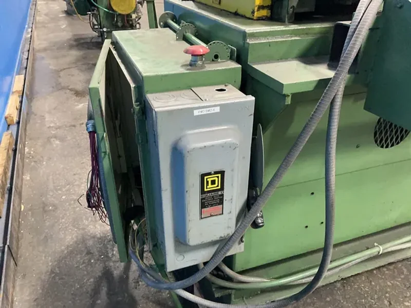 PROGRESSIVE MACHINERY &amp; ENGINEERING CO. 36” W STRAIGHTENER  -  SMX30