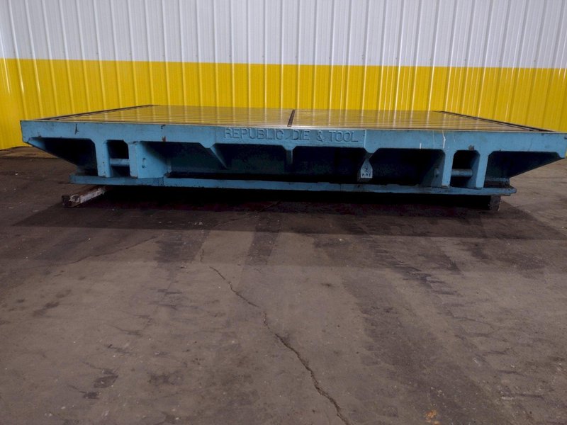 90&#039;&#039; X 130&#039;&#039; T SLOTTED LAYOUT TABLE / FLOOR PLATE: STOCK 17536
