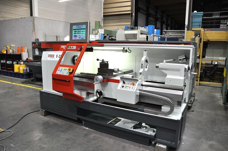 Emco E-275 Ø 555 x 2100 mm CNC