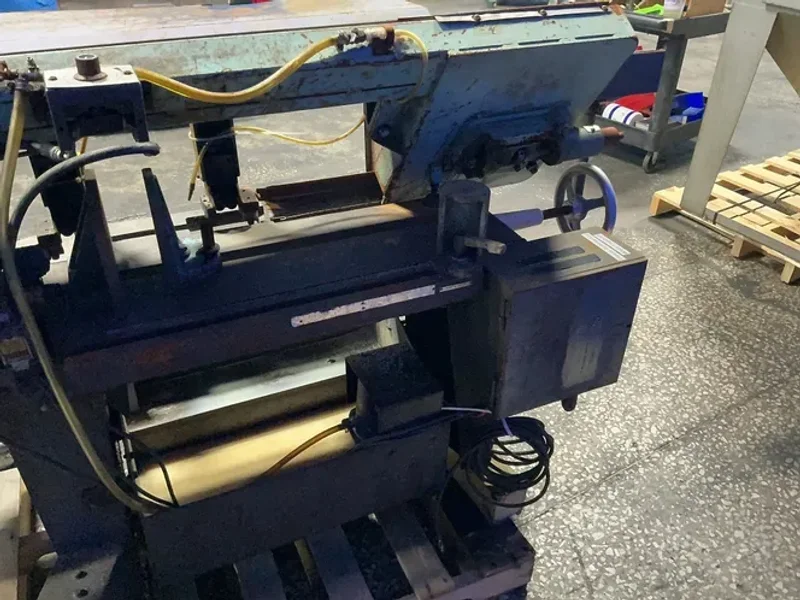 WILTON MACHINERY 17" X 10" HORIZONTAL BAND SAW  -  7020