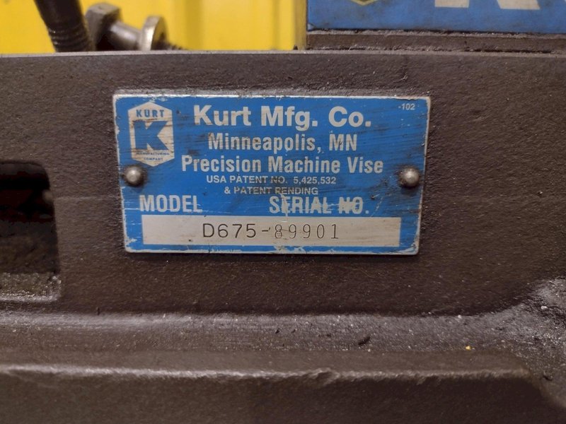 6&quot; KURT MODEL #D675 PRECISION MACHINE VISE W/ SWIVEL HANDLE: STOCK #23448