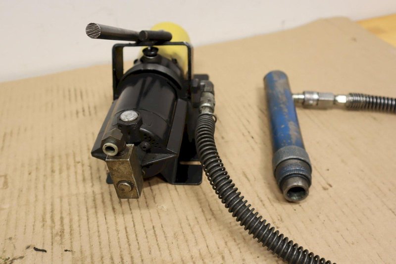 Enerpac PA Series Air Over Hydraulic Pump with HK Porter 1" Ram Cylinder- Auction Item