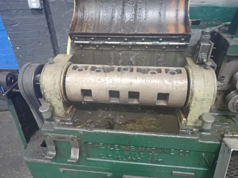 THE LEWIS MACHINE CO. WIRE STRAIGTENER &amp; CUT OFF  -  2CG