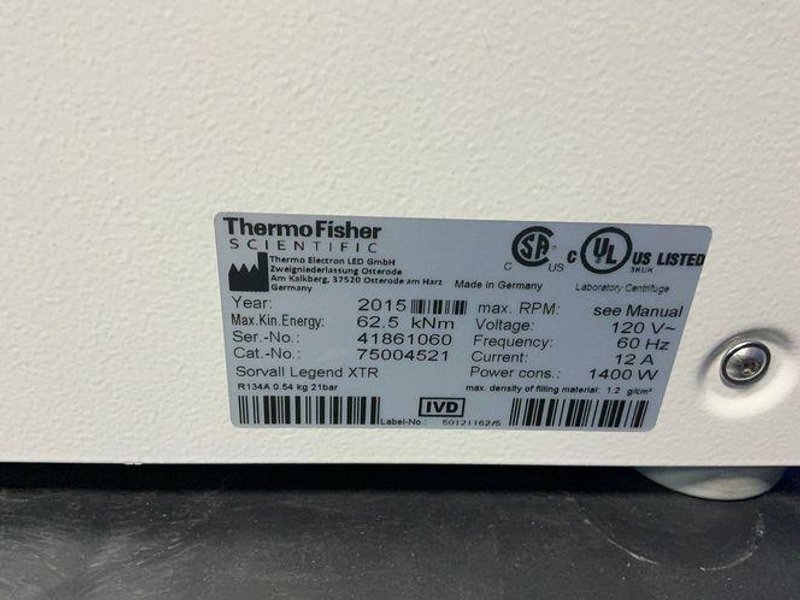 THERMO SCINTIFIC CENTRIFUGE  -  SORVALL LEGEND XTR
