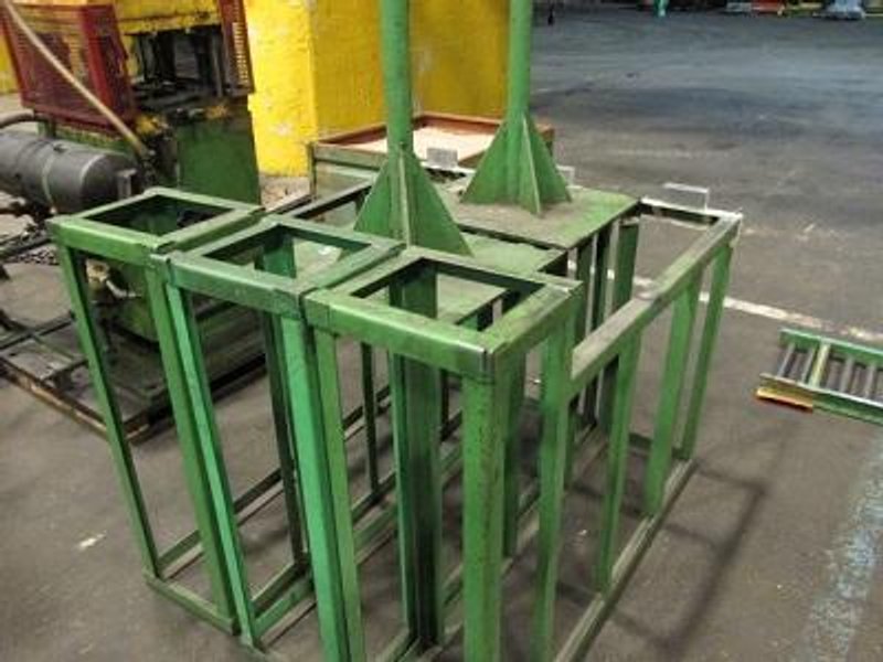 14&quot; x 10&#039; ROLLER CONVEYOR w/ SUPPORT STANDS