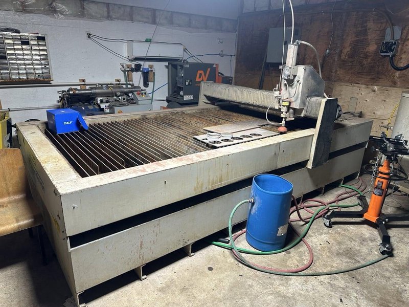 6′ x 12′ Multicam V-Series Waterjet, 2013 – Low Hours