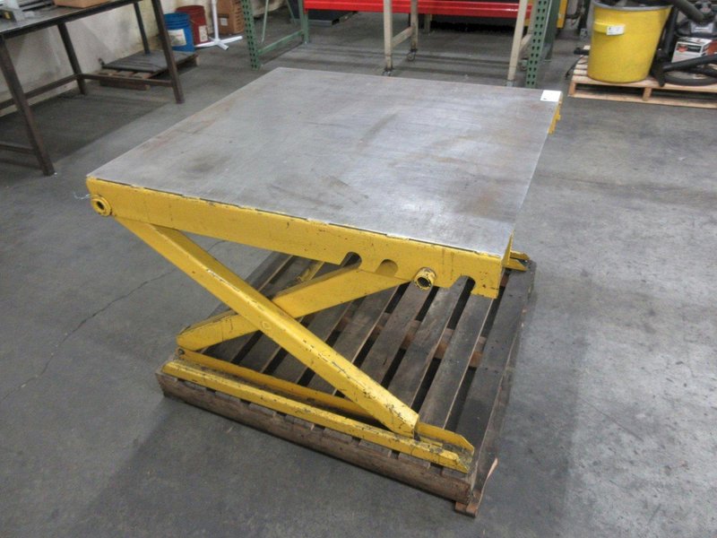 Adjustable Height Manual Lift Table- Auction Item